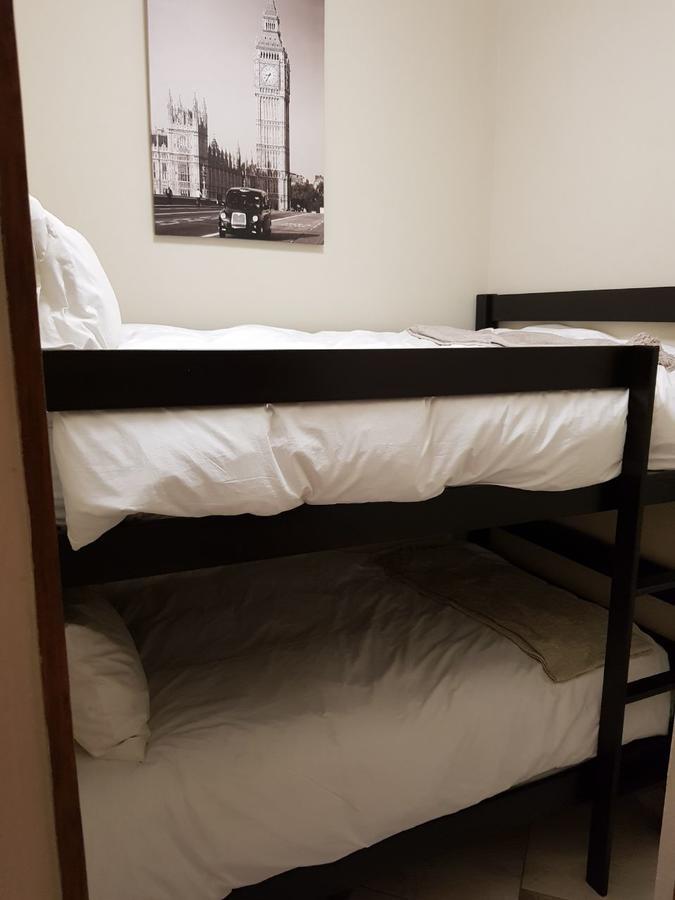 Falling Waters Guest House Маргит Экстерьер фото